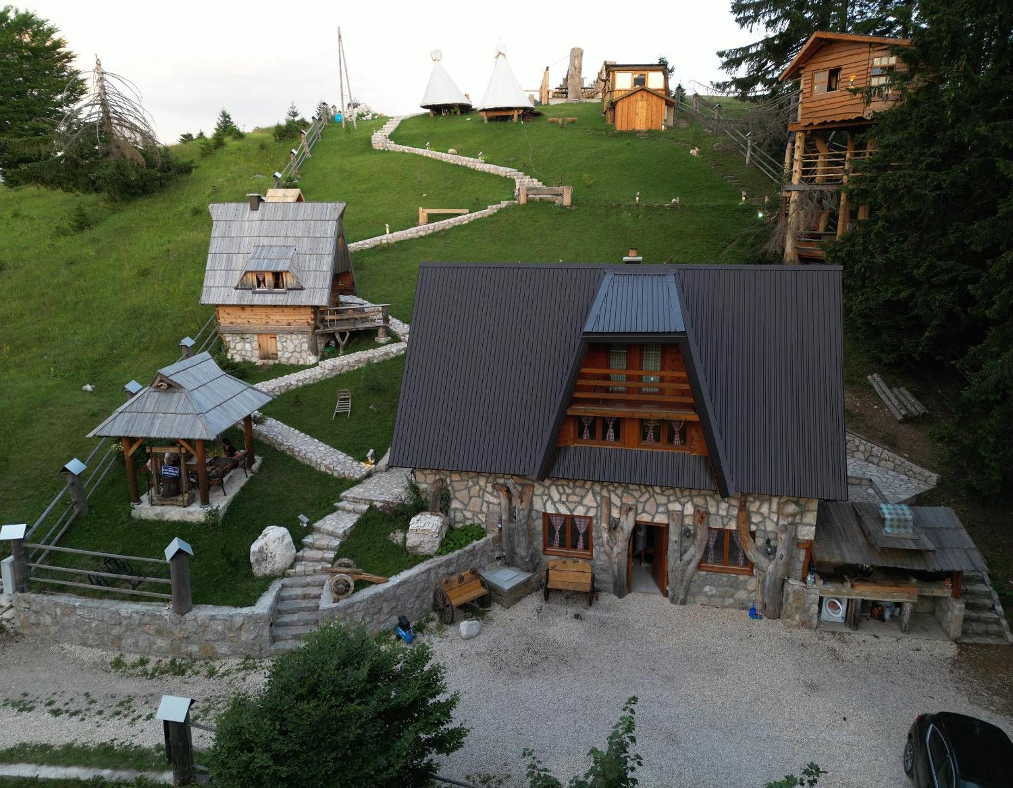 Guesthouse Planinarski dom Neviđen'o Žabljak Buitenkant foto