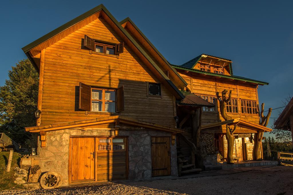 Guesthouse Planinarski dom Neviđen'o Žabljak Buitenkant foto