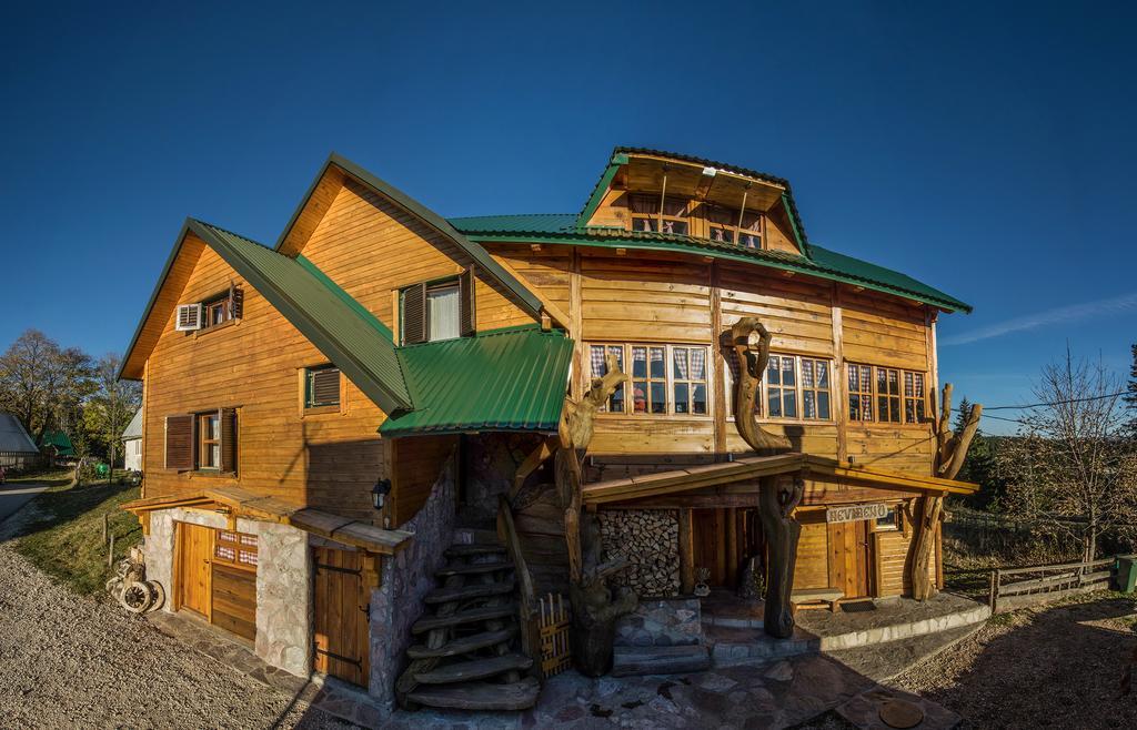 Guesthouse Planinarski dom Neviđen'o Žabljak Buitenkant foto